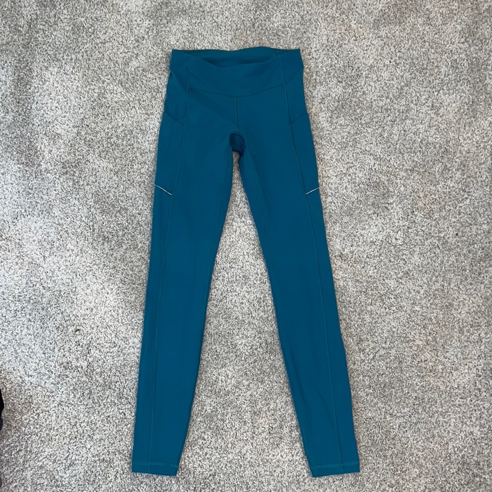 Teal lululemon leggings with pockets